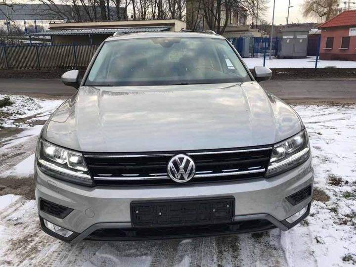 Photo 9 VIN: WVGZZZ5NZHW937054 - VOLKSWAGEN TIGUAN SUV 