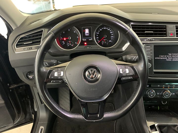 Photo 10 VIN: WVGZZZ5NZHW937288 - VOLKSWAGEN TIGUAN 