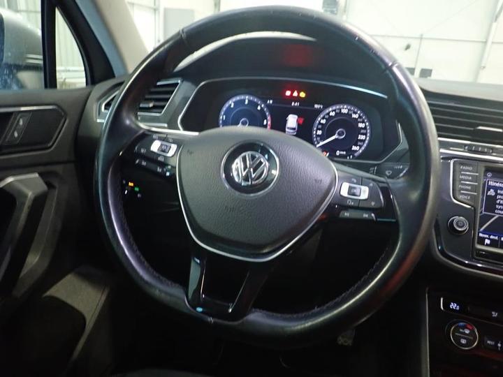 Photo 9 VIN: WVGZZZ5NZHW938355 - VOLKSWAGEN TIGUAN 