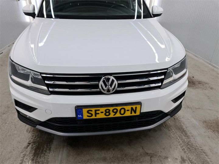 Photo 11 VIN: WVGZZZ5NZJM106140 - VOLKSWAGEN TIGUAN 