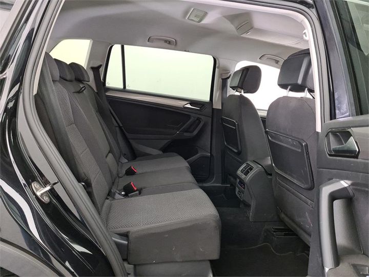 Photo 8 VIN: WVGZZZ5NZJM121535 - VOLKSWAGEN TIGUAN 