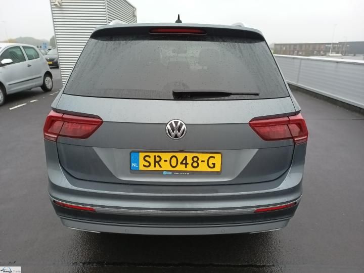 Photo 4 VIN: WVGZZZ5NZJM144262 - VOLKSWAGEN TIGUAN 