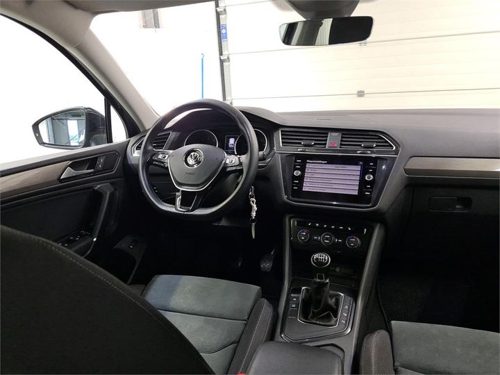 Photo 3 VIN: WVGZZZ5NZJM172341 - VW TIGUAN 