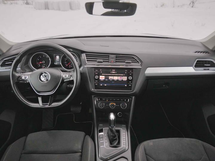 Photo 14 VIN: WVGZZZ5NZJW301154 - VOLKSWAGEN TIGUAN SUV 