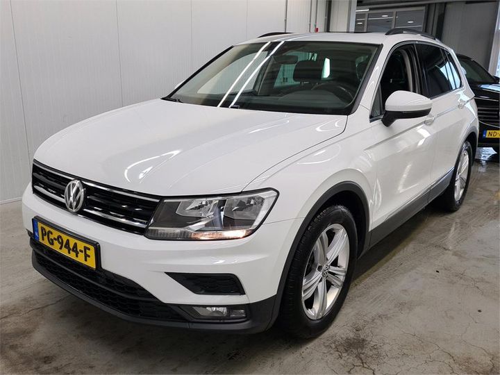 Photo 1 VIN: WVGZZZ5NZJW303679 - VOLKSWAGEN TIGUAN 