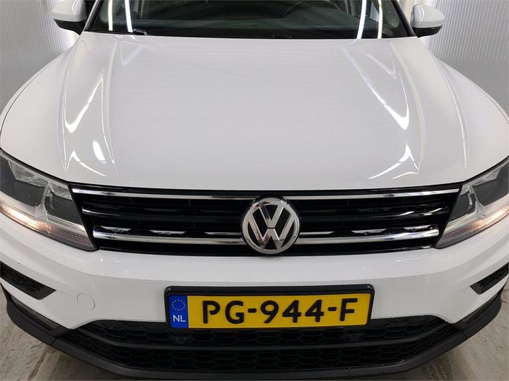 Photo 11 VIN: WVGZZZ5NZJW303679 - VOLKSWAGEN TIGUAN 