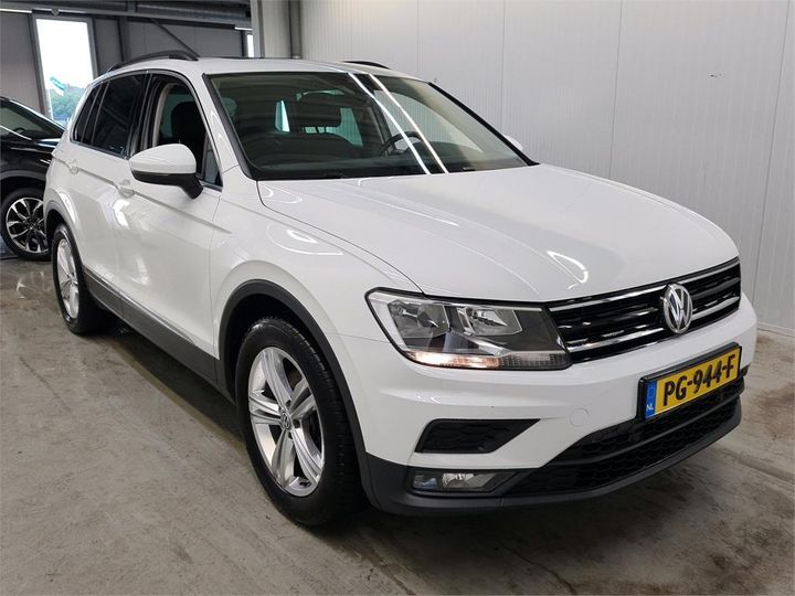 Photo 2 VIN: WVGZZZ5NZJW303679 - VOLKSWAGEN TIGUAN 