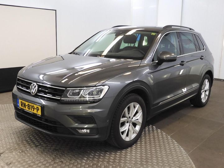 Photo 1 VIN: WVGZZZ5NZJW308907 - VOLKSWAGEN TIGUAN 