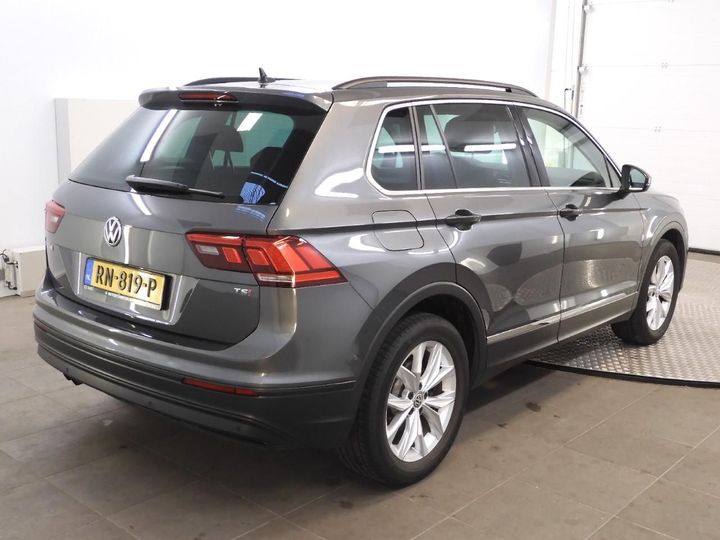 Photo 2 VIN: WVGZZZ5NZJW308907 - VOLKSWAGEN TIGUAN 