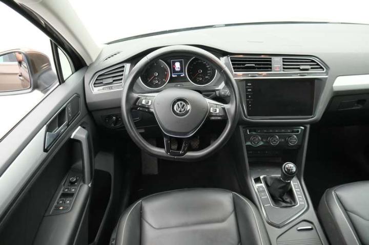 Photo 5 VIN: WVGZZZ5NZJW309782 - VOLKSWAGEN TIGUAN16 