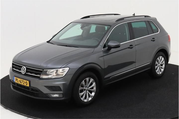 Photo 1 VIN: WVGZZZ5NZJW310101 - VOLKSWAGEN TIGUAN 