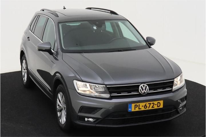 Photo 2 VIN: WVGZZZ5NZJW310101 - VOLKSWAGEN TIGUAN 