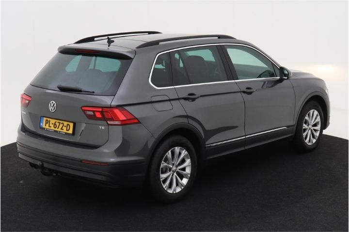 Photo 3 VIN: WVGZZZ5NZJW310101 - VOLKSWAGEN TIGUAN 