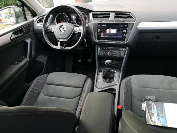 Photo 6 VIN: WVGZZZ5NZJW310101 - VOLKSWAGEN TIGUAN 