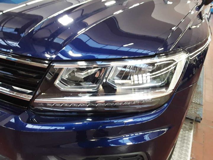 Photo 18 VIN: WVGZZZ5NZJW310422 - VOLKSWAGEN TIGUAN 2.0 TDI SCR 