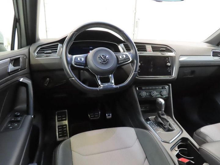 Photo 3 VIN: WVGZZZ5NZJW310484 - VOLKSWAGEN TIGUAN 