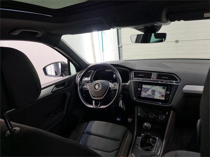 Photo 6 VIN: WVGZZZ5NZJW310576 - VOLKSWAGEN TIGUAN 