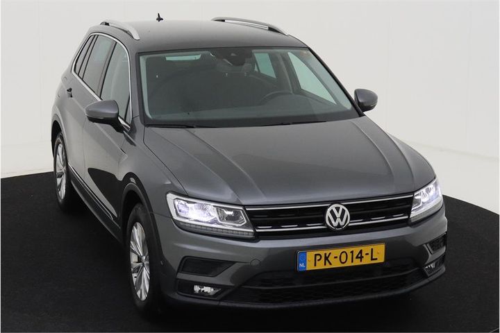 Photo 2 VIN: WVGZZZ5NZJW311632 - VOLKSWAGEN TIGUAN 