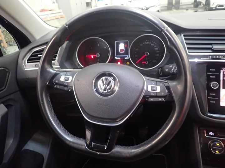 Photo 13 VIN: WVGZZZ5NZJW313105 - VOLKSWAGEN TIGUAN 