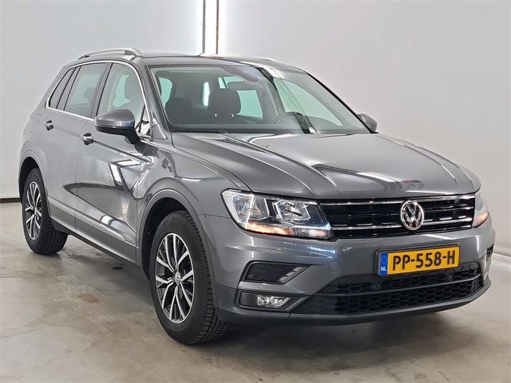 Photo 2 VIN: WVGZZZ5NZJW314692 - VOLKSWAGEN TIGUAN 