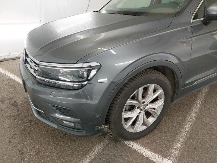 Photo 28 VIN: WVGZZZ5NZJW318327 - VW TIGUAN 