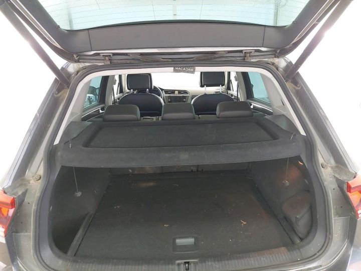 Photo 5 VIN: WVGZZZ5NZJW318327 - VW TIGUAN 