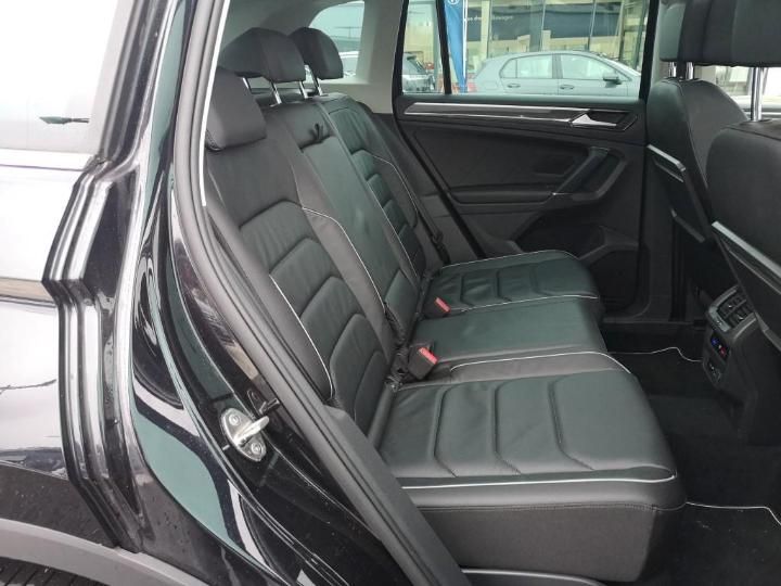 Photo 2 VIN: WVGZZZ5NZJW318544 - VOLKSWAGEN TIGUAN 