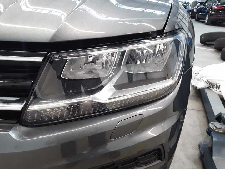 Photo 16 VIN: WVGZZZ5NZJW323041 - VOLKSWAGEN TIGUAN 2.0 TDI SCR 