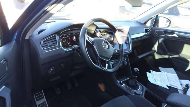 Photo 18 VIN: WVGZZZ5NZJW323153 - VOLKSWAGEN TIGUAN 