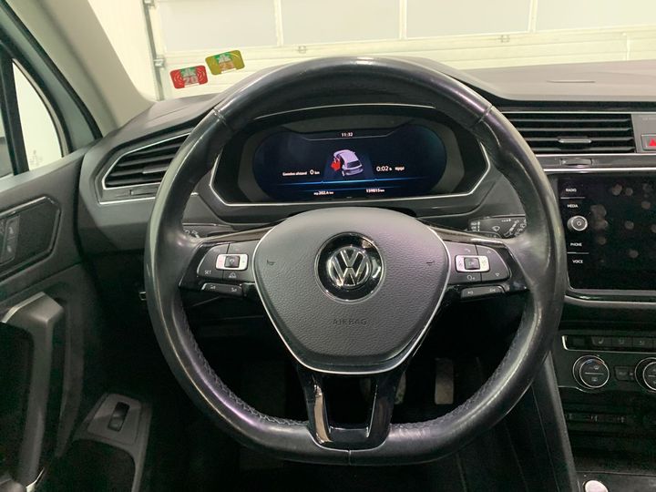 Photo 10 VIN: WVGZZZ5NZJW324855 - VOLKSWAGEN TIGUAN 