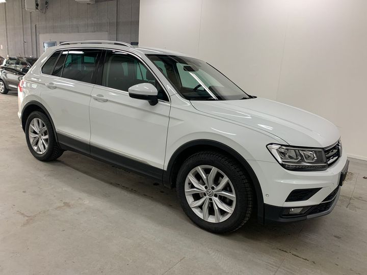 Photo 14 VIN: WVGZZZ5NZJW324855 - VOLKSWAGEN TIGUAN 