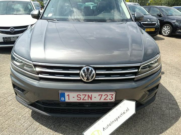 Photo 4 VIN: WVGZZZ5NZJW324951 - VOLKSWAGEN TIGUAN 