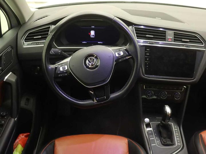 Photo 16 VIN: WVGZZZ5NZJW327220 - VOLKSWAGEN TIGUAN 