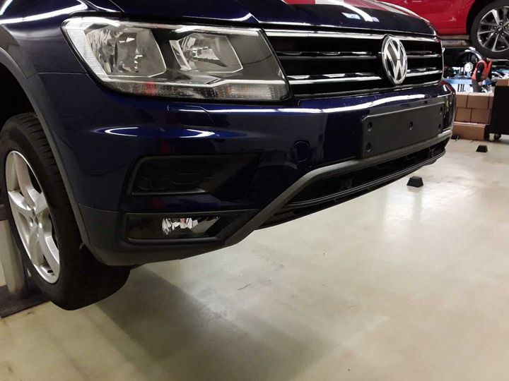 Photo 19 VIN: WVGZZZ5NZJW328360 - VOLKSWAGEN TIGUAN 2.0 TDI SCR 