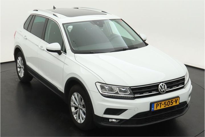 Photo 2 VIN: WVGZZZ5NZJW328553 - VOLKSWAGEN TIGUAN 