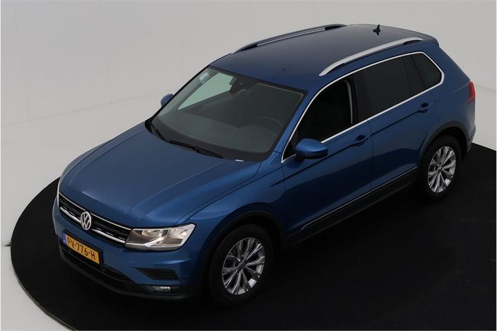 Photo 1 VIN: WVGZZZ5NZJW328564 - VOLKSWAGEN TIGUAN 