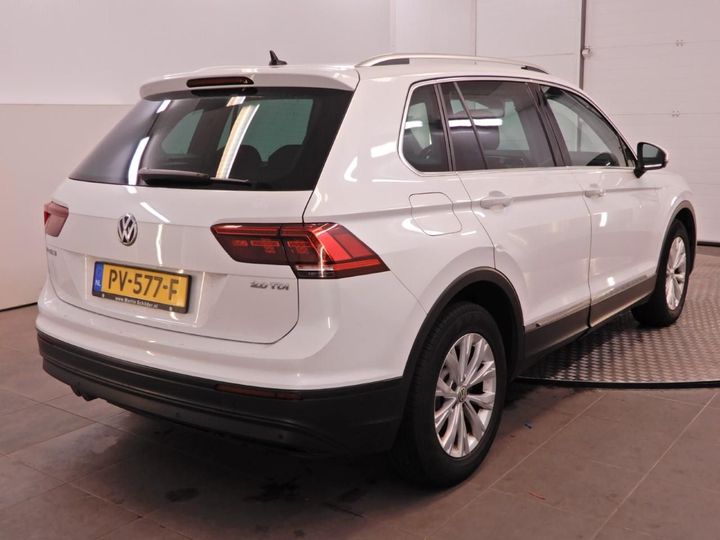 Photo 2 VIN: WVGZZZ5NZJW328618 - VOLKSWAGEN TIGUAN 