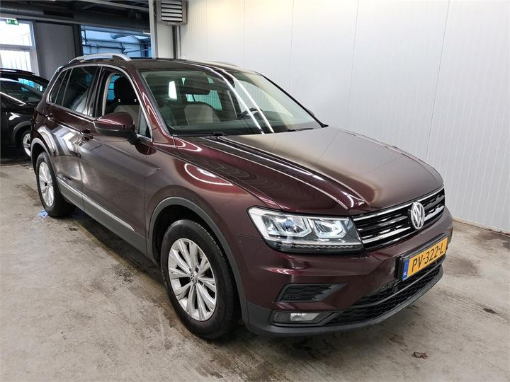 Photo 2 VIN: WVGZZZ5NZJW328741 - VOLKSWAGEN TIGUAN 