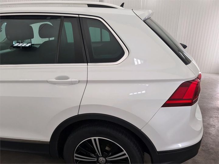 Photo 13 VIN: WVGZZZ5NZJW328781 - VOLKSWAGEN TIGUAN 