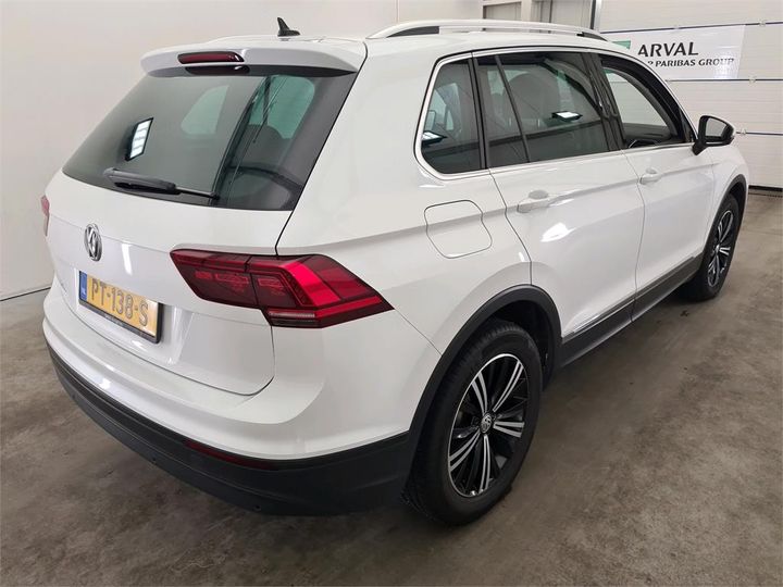 Photo 2 VIN: WVGZZZ5NZJW328781 - VOLKSWAGEN TIGUAN 