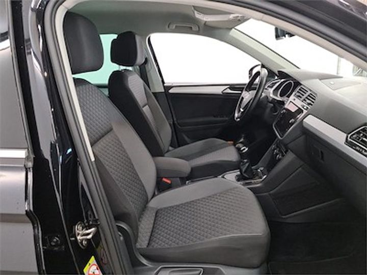 Photo 7 VIN: WVGZZZ5NZJW334550 - VOLKSWAGEN TIGUAN 