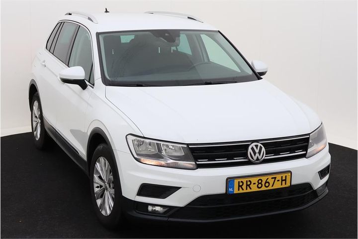 Photo 2 VIN: WVGZZZ5NZJW334586 - VOLKSWAGEN TIGUAN 