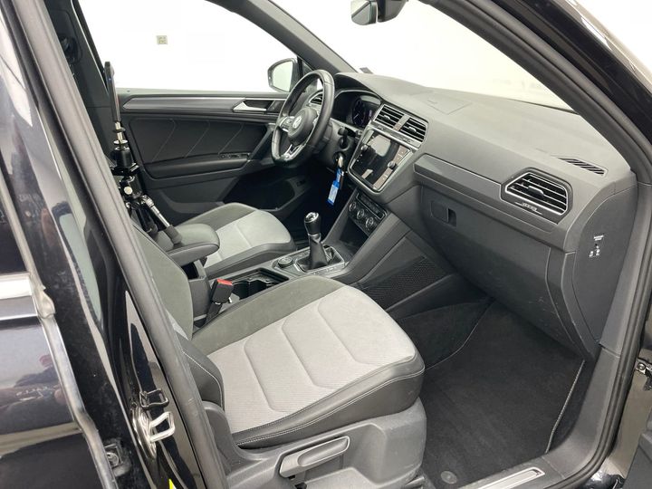 Photo 6 VIN: WVGZZZ5NZJW335218 - VOLKSWAGEN TIGUAN 2.0 TDI SCR 