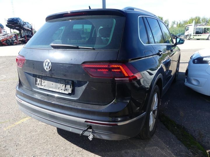 Photo 2 VIN: WVGZZZ5NZJW335541 - VOLKSWAGEN TIGUAN 