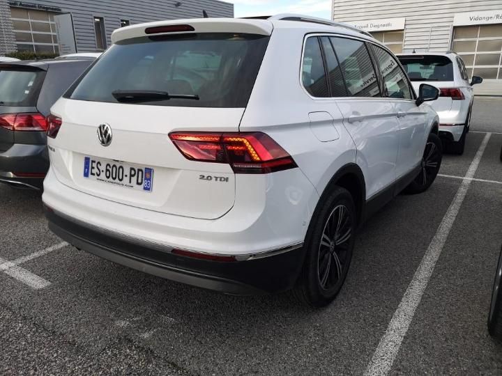 Photo 2 VIN: WVGZZZ5NZJW340058 - VOLKSWAGEN TIGUAN 