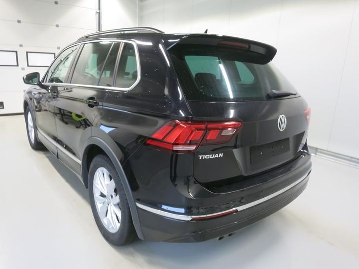 Photo 2 VIN: WVGZZZ5NZJW341055 - VOLKSWAGEN TIGUAN 