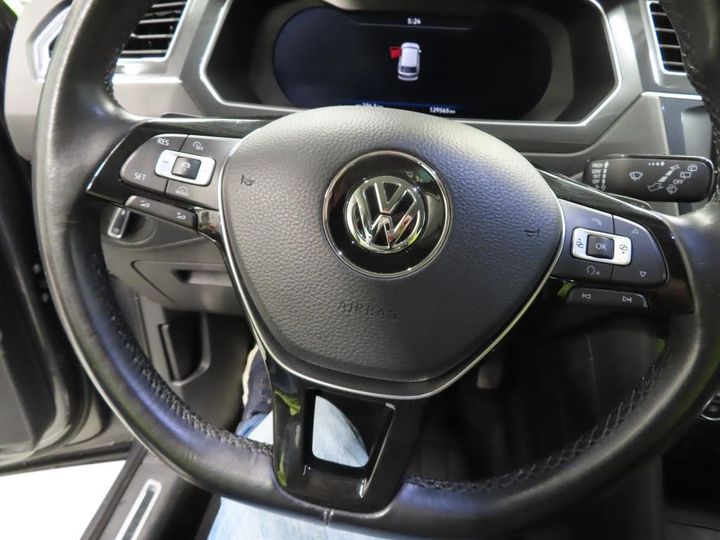 Photo 10 VIN: WVGZZZ5NZJW341765 - VOLKSWAGEN TIGUAN 