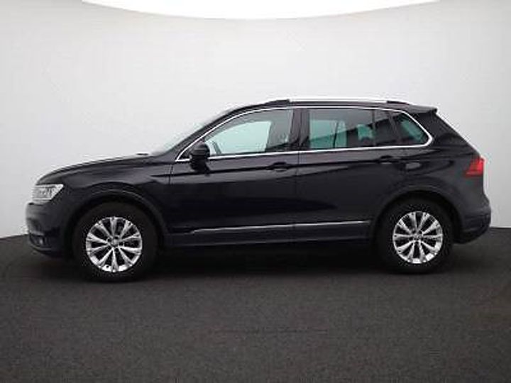 Photo 2 VIN: WVGZZZ5NZJW343275 - VOLKSWAGEN TIGUAN 