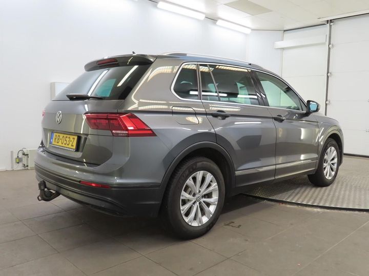 Photo 2 VIN: WVGZZZ5NZJW345554 - VOLKSWAGEN TIGUAN 