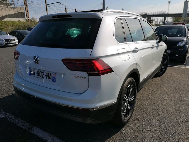 Photo 4 VIN: WVGZZZ5NZJW345980 - VOLKSWAGEN TIGUAN 